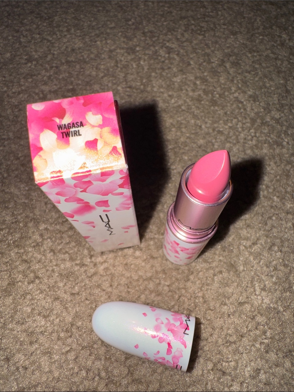 MAC Cosmetics Pink Floral Lipstick Wagasa Twirl Limited Edition NIB NEVER USED - Picture 2 of 3